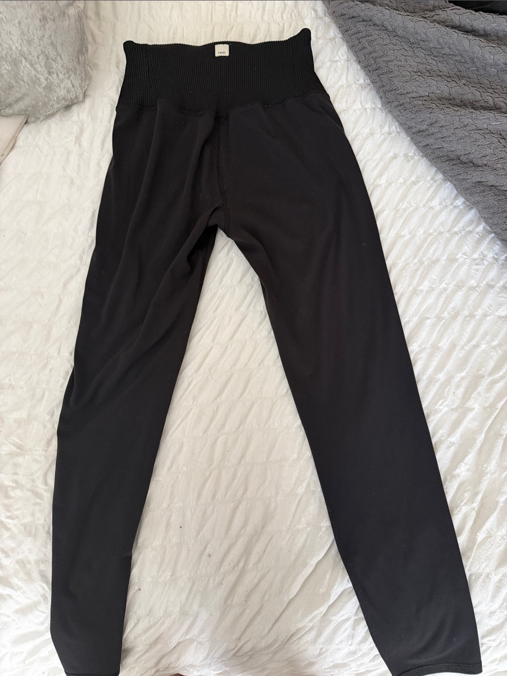 Vuori Black Ribbed High-Waist Leggings